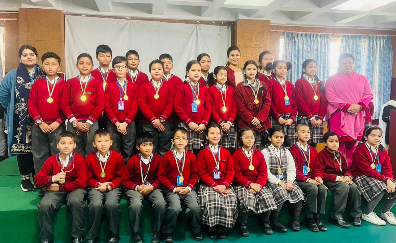 Achievers of Junior School Esteemed in the Assembly