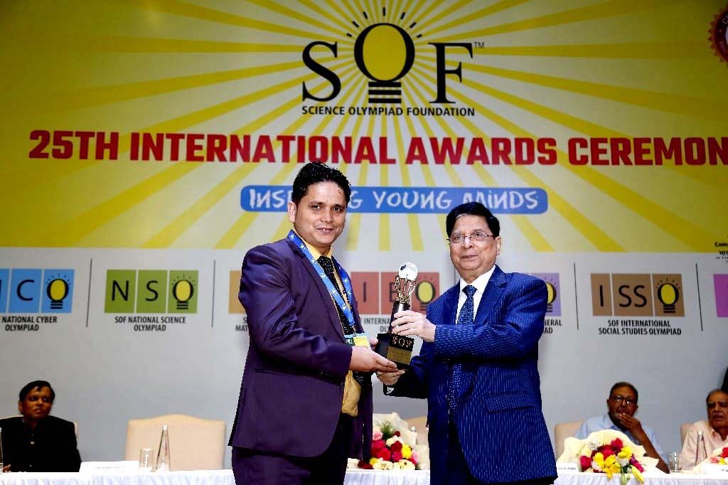 English HoD Honoured with Best International Teacher Award