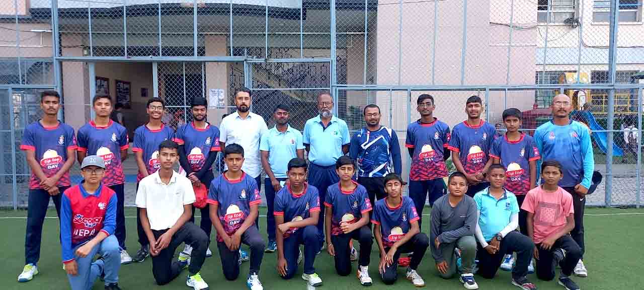 Mr. Masud Hasan Trains DAV Cricket Team
