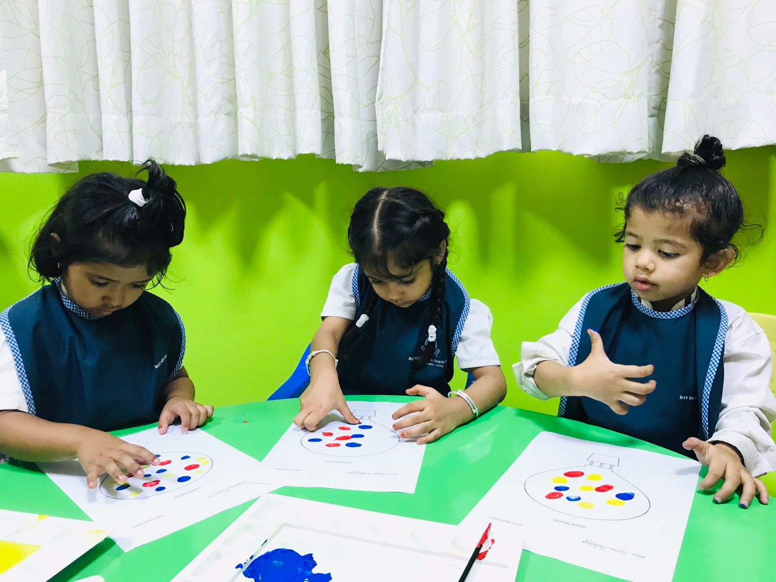 Thumb Printing Activity for the Tiny Tots of Kindergarten