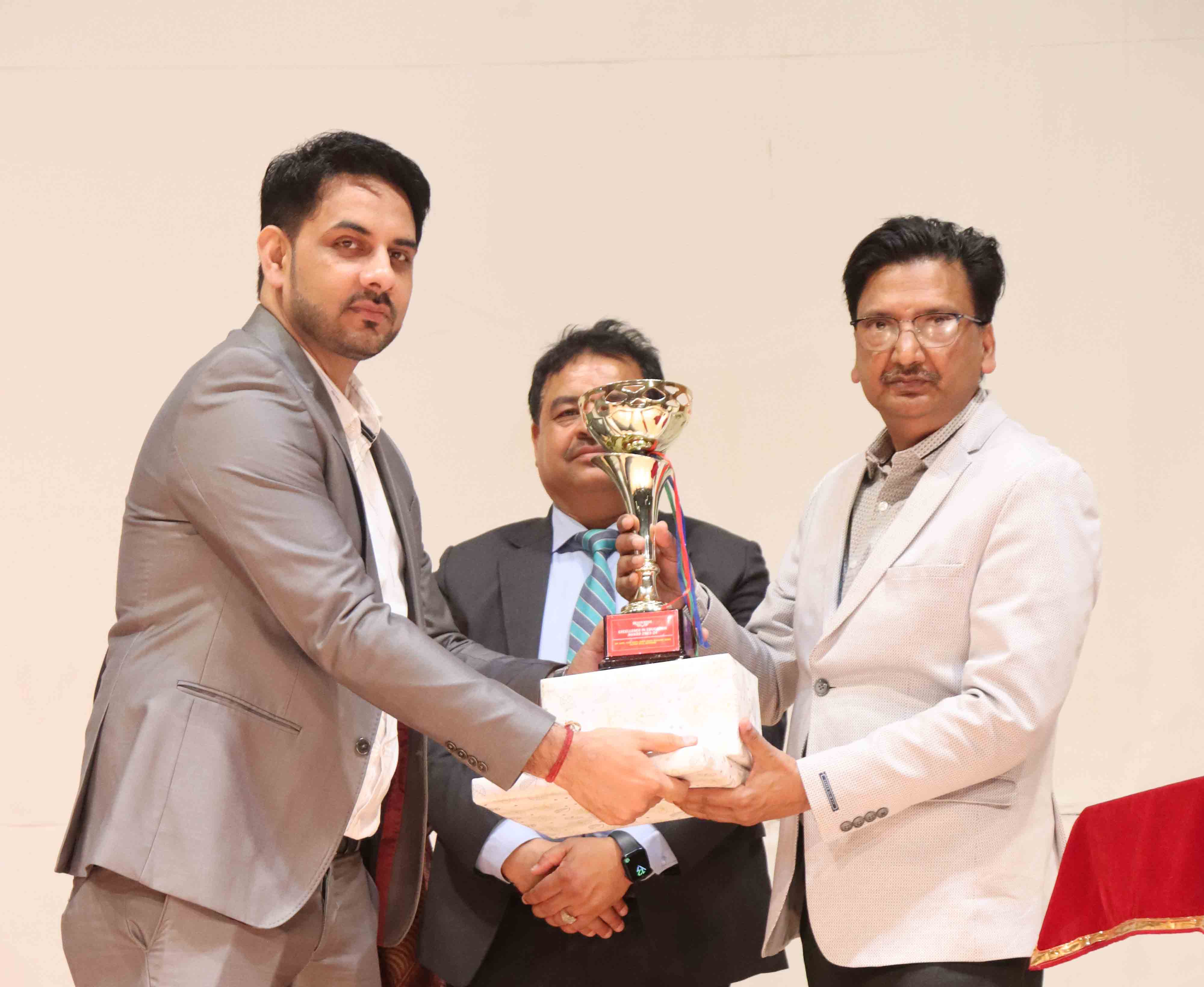 Silver Zone Foundation Honours DAV Leaders for Educational Excellence