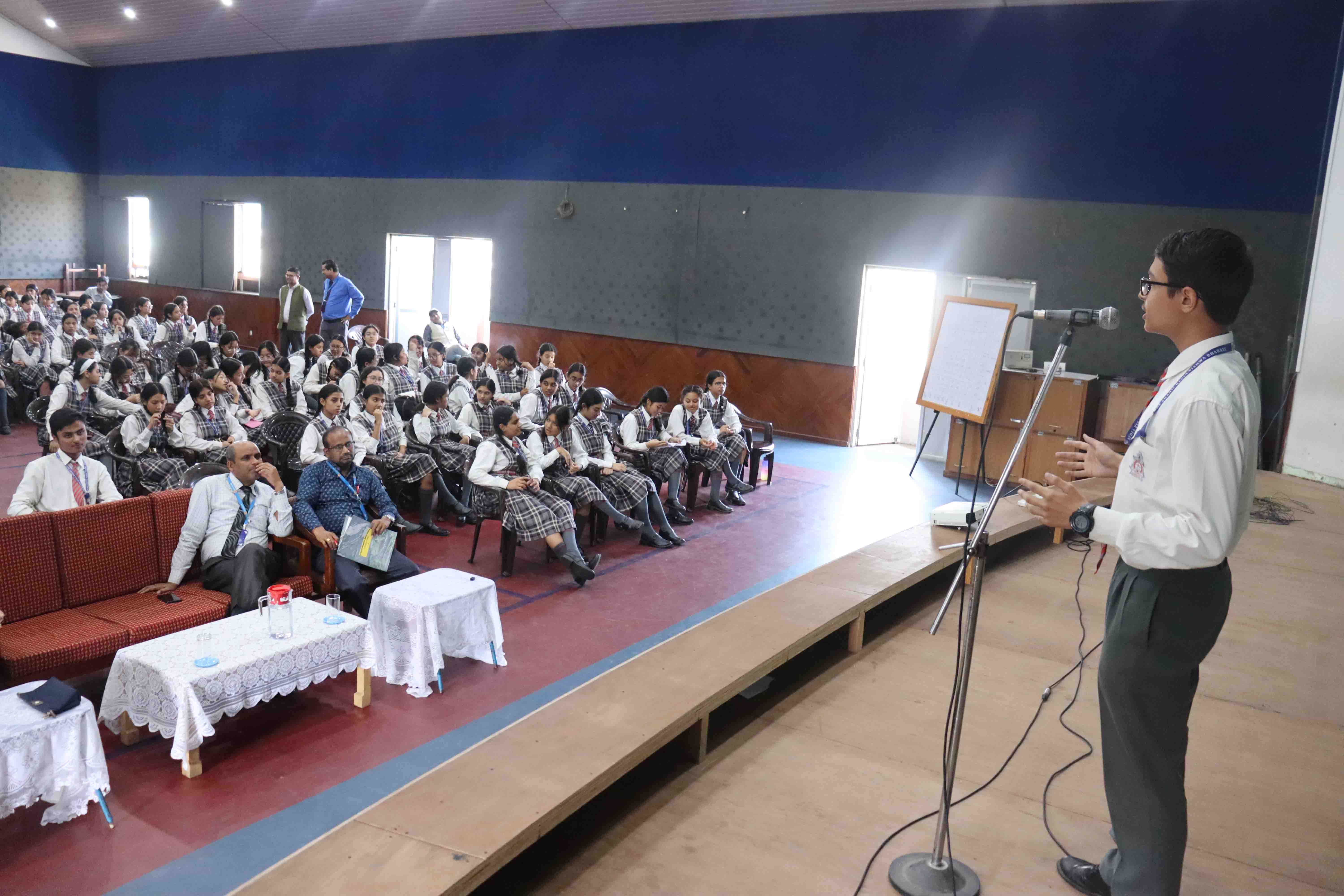 Debate on Pros and Cons of Social Networking Sites