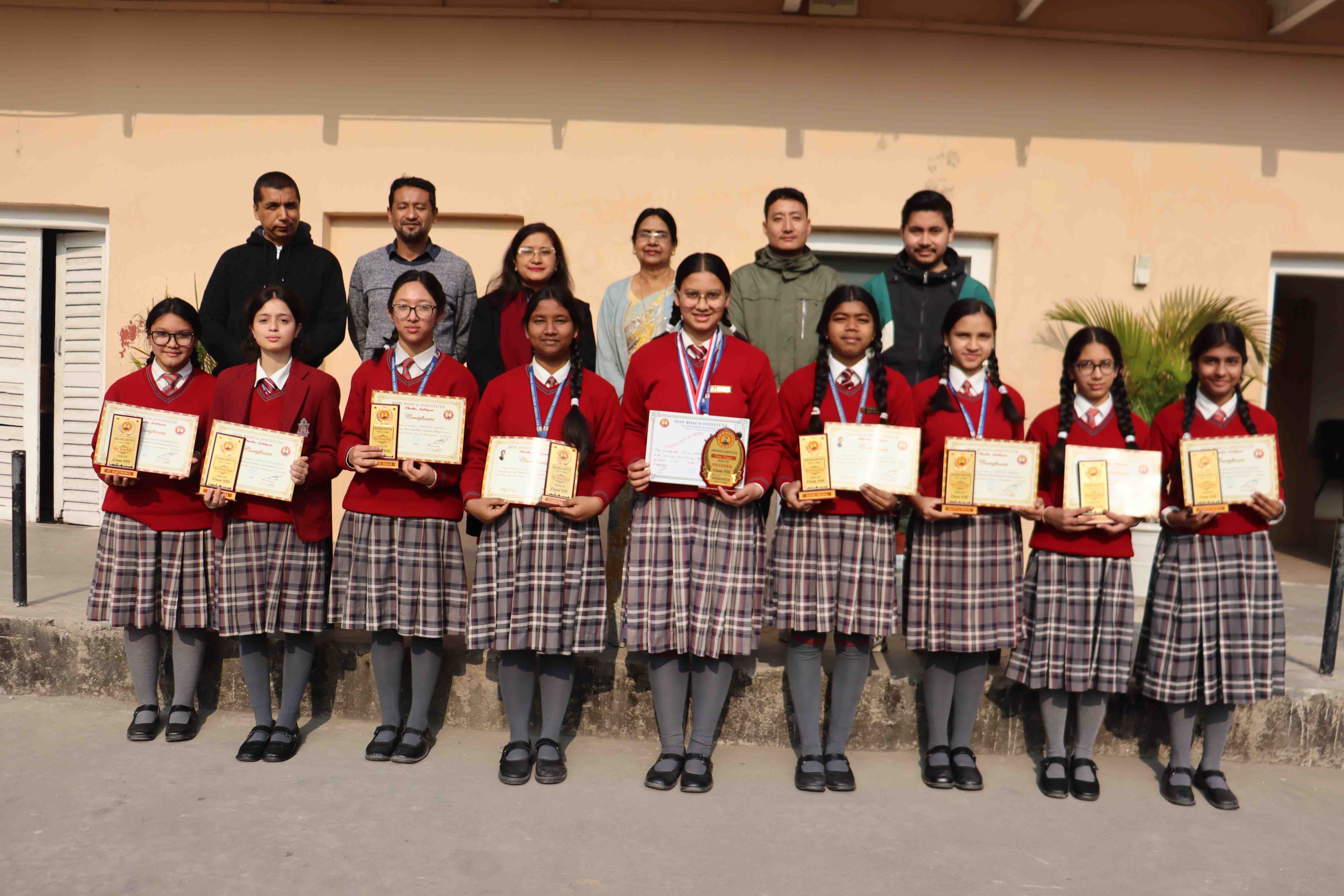 Best Scrapbook Awardees of Middle School Honoured in Assembly