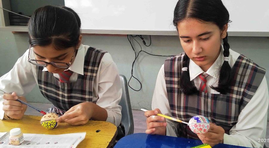 Department of Foreign Languages Organises Easter Workshop