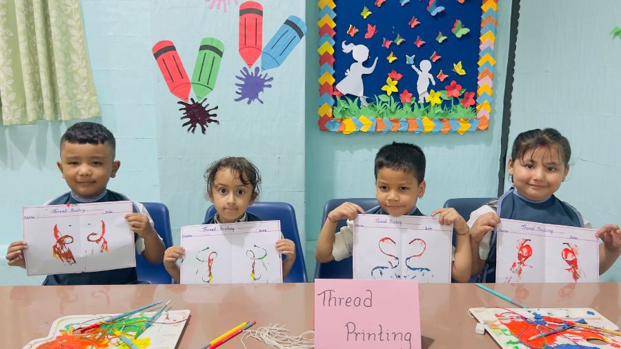 Thread Printing Activity at DAV Kindergarten