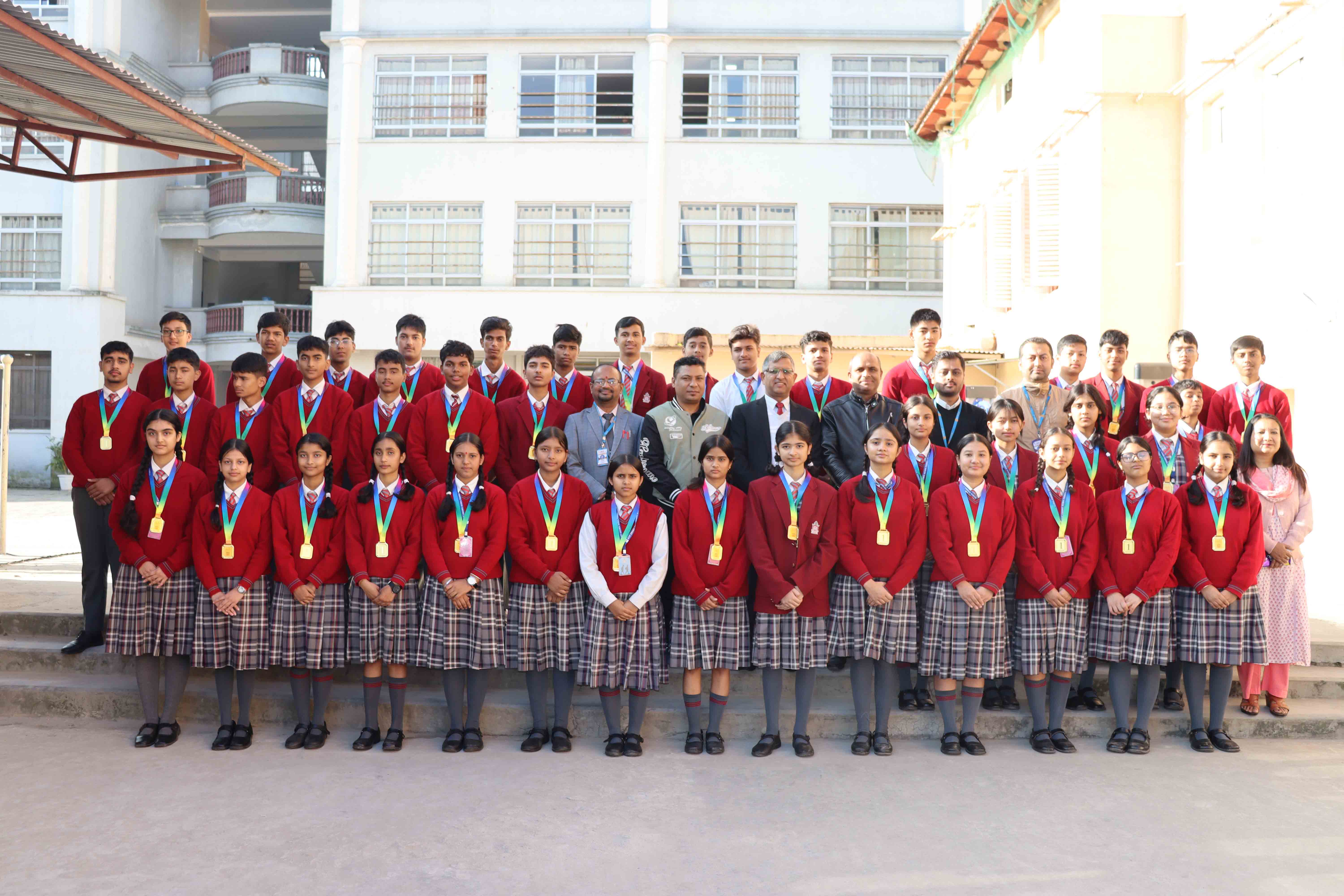 Winners of the Family Jamboree of Grade X Honoured