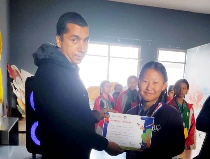 Pranavi, Prasamsha and Nismang of Grade VI Triumph in the Pidilite Industries ‘Mould It’ Clay Nameplate Design Competition