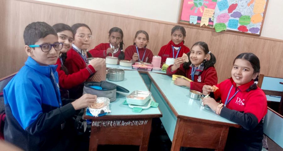 Lunch Sharing among the Students