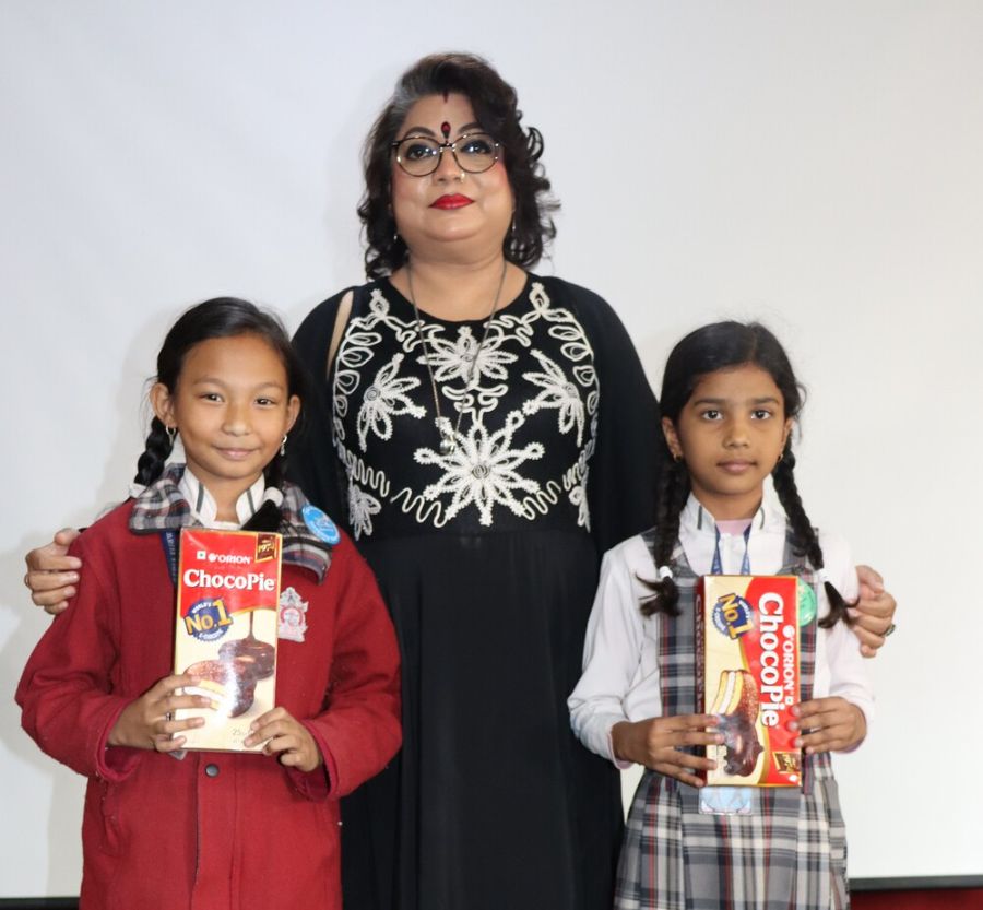 Principal Honours Best Performers of Sushila Arts Academy