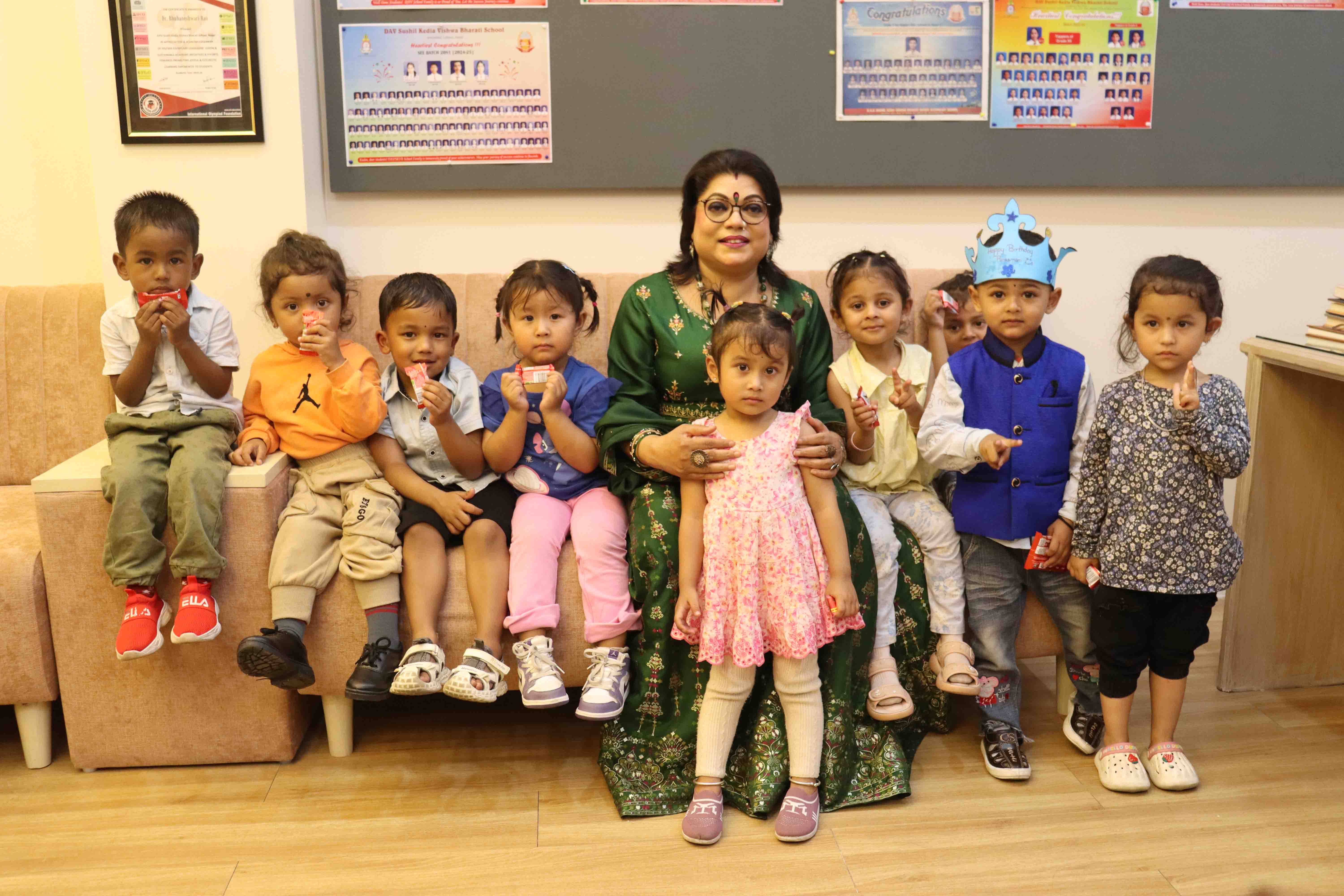 Tiny Toddlers of DAV Kindergarten Participate in the ‘First Meet with My Principal’ Programme