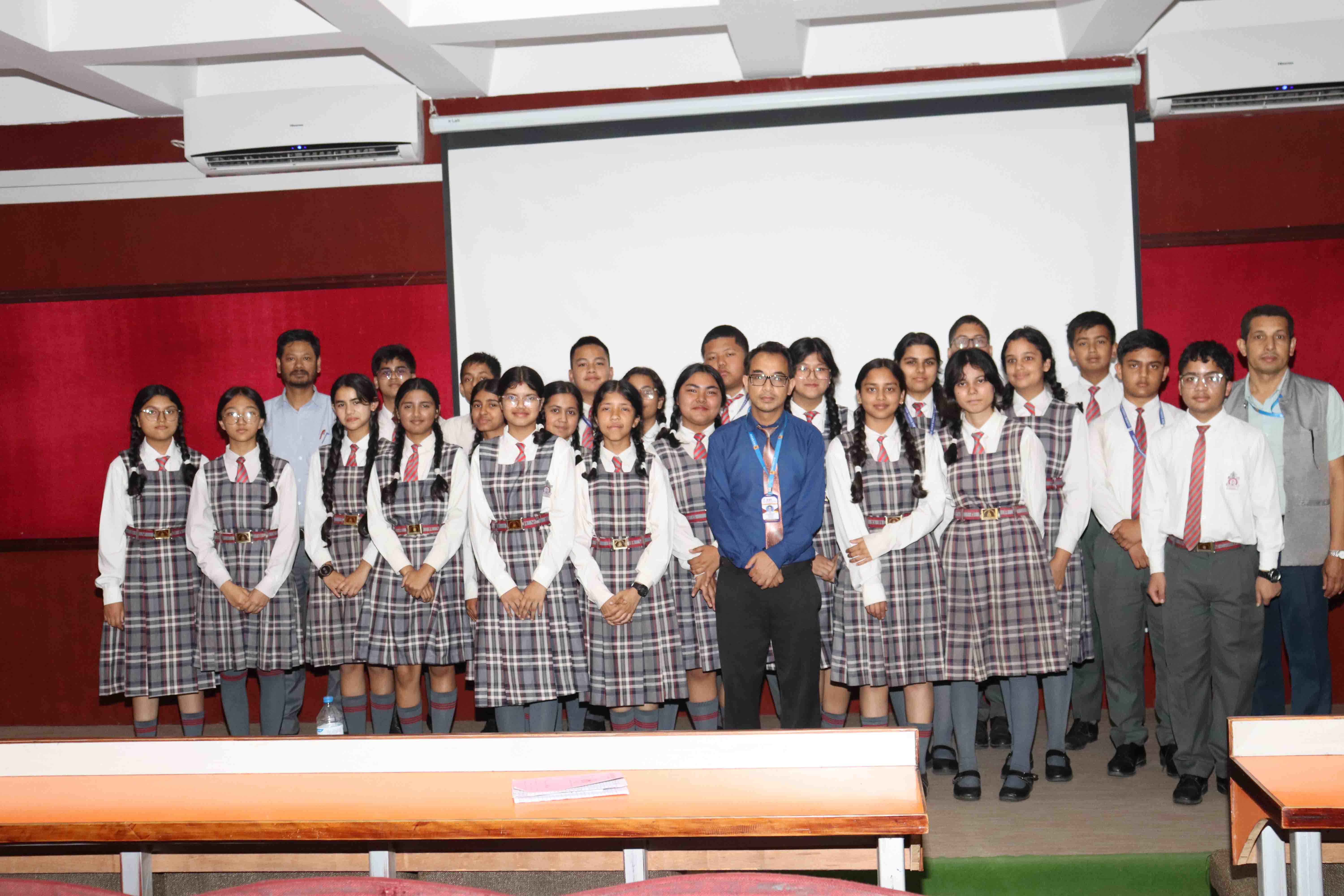 Inter-Class Commerce Extempore Competition in Senior School