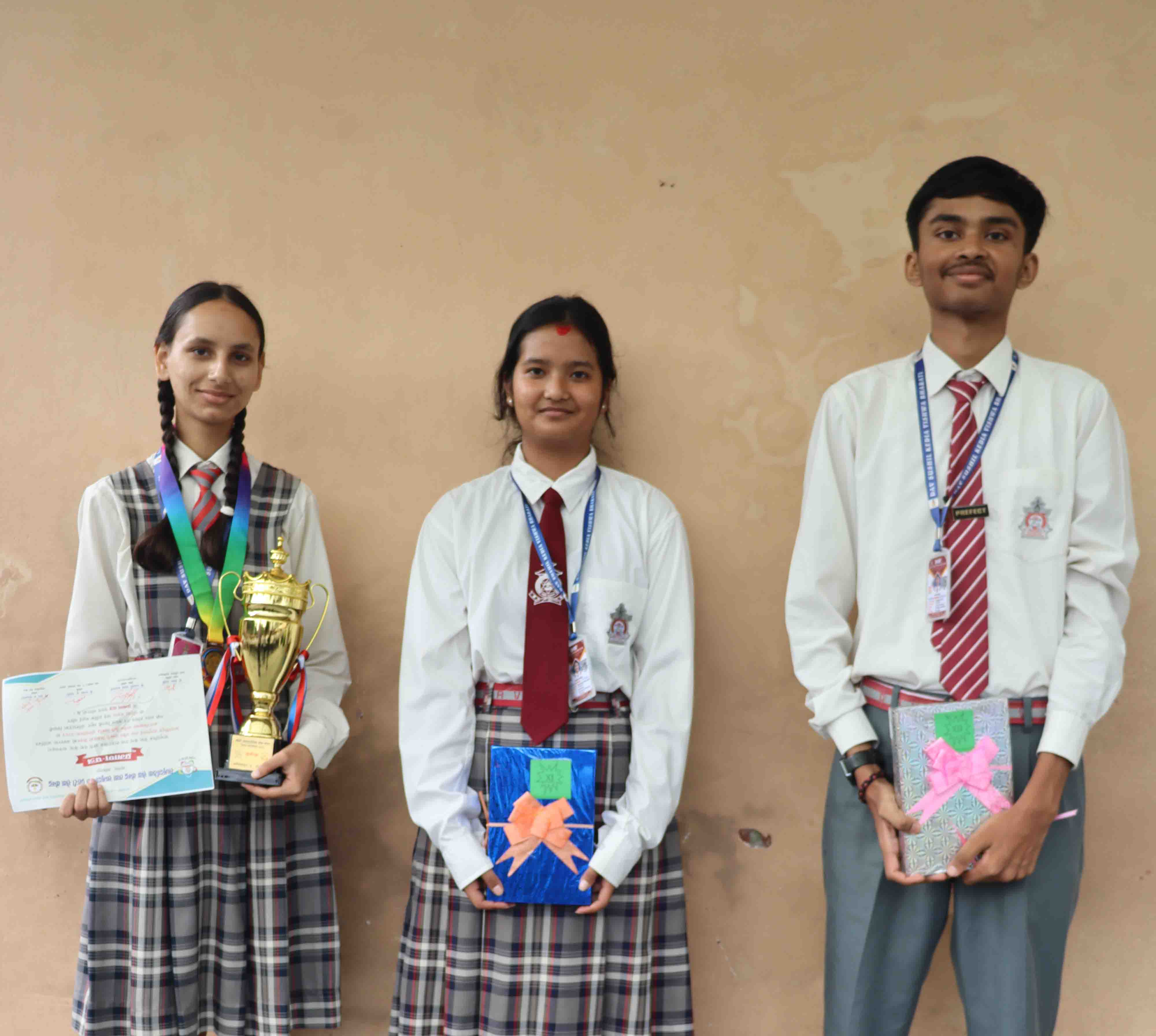 Anaya Singh and Aditya Das Honoured with Principal’s Subject Sweepstakes Award