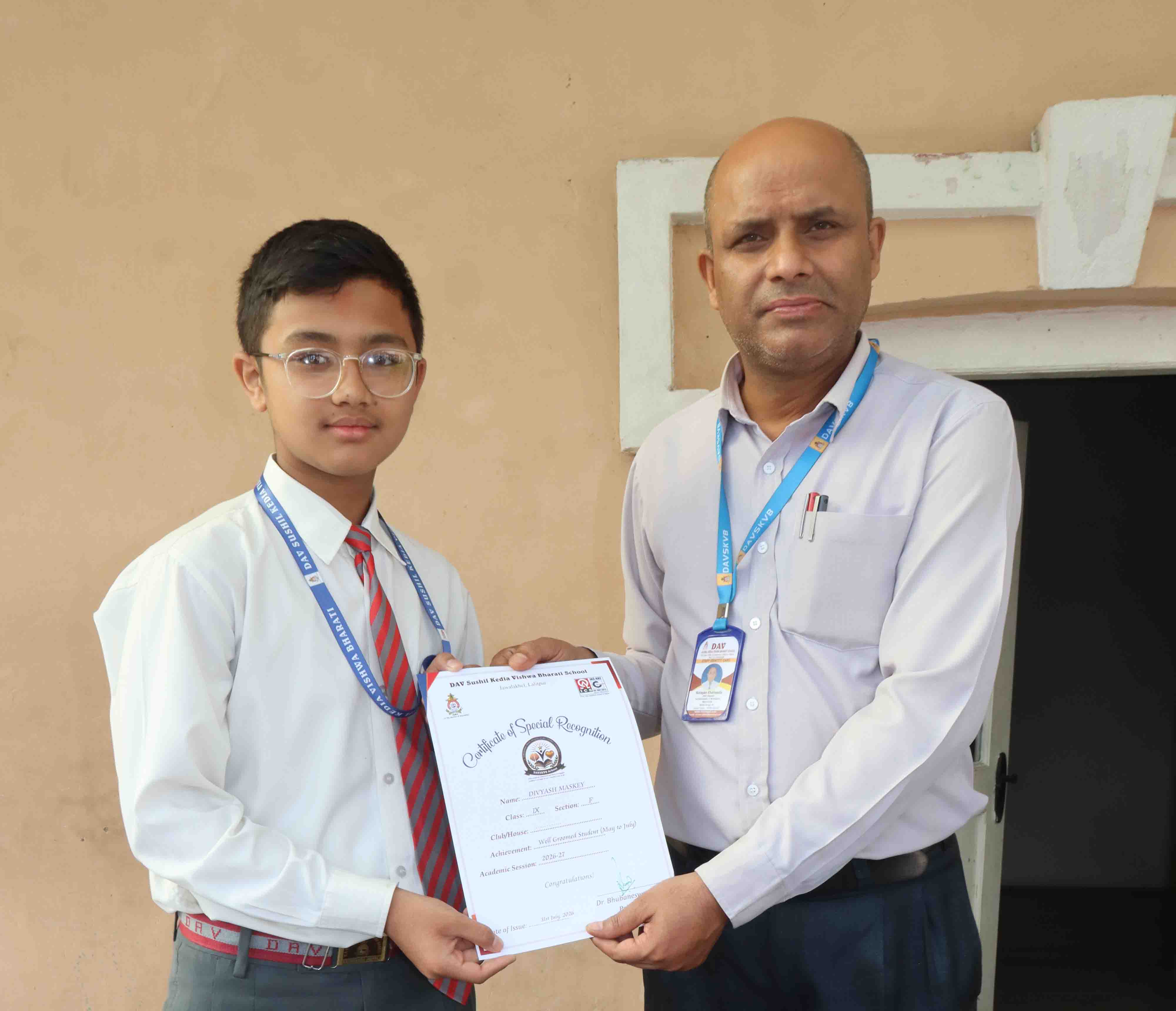 Well Groomed Students of Grade IX honoured with Certificates of Special Recognition